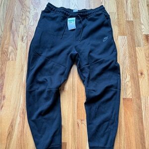 Nike black tech fleece joggers Size XL with tags